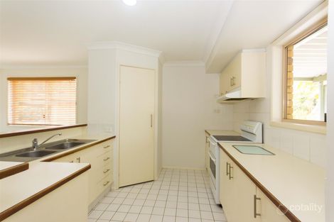 Property photo of 2/16 Lauder Court Highland Park QLD 4211