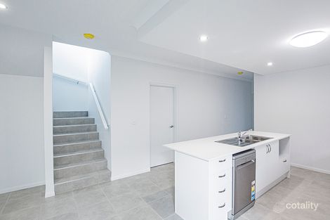 Property photo of 46 Edge Court Manoora QLD 4870