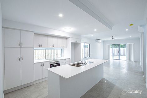 Property photo of 46 Edge Court Manoora QLD 4870