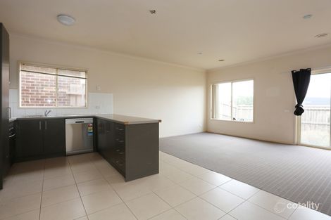 Property photo of 23/17 Crestmont Drive Melton South VIC 3338
