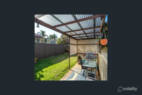 Property photo of 32 Owen Stanley Road Glenfield NSW 2167