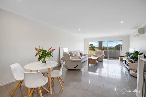 Property photo of 20 Barncroft Crescent Keysborough VIC 3173