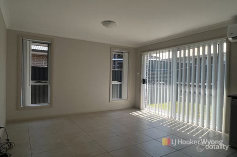Property photo of 82A Clinton Way Hamlyn Terrace NSW 2259