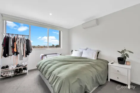 Property photo of 20 Barncroft Crescent Keysborough VIC 3173