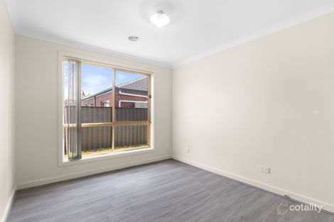 Property photo of 22 Yaramba Boulevard Point Cook VIC 3030