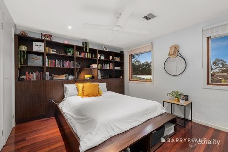 Property photo of 65 Springthorpe Boulevard Macleod VIC 3085