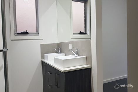 Property photo of 30 Aldinga Avenue Point Cook VIC 3030