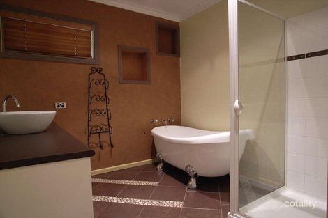 Property photo of 18 Abernethy Street Shepparton VIC 3630