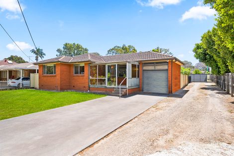 16 Rabaul Rd, Georges Hall, NSW 2198