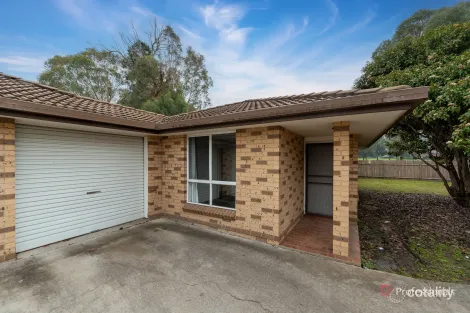 2/5 Centennial Cl, Armidale, NSW 2350