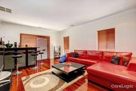 Property photo of 30 Oakview Parade Caroline Springs VIC 3023