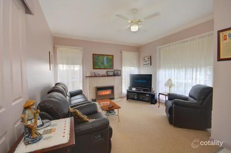 Property photo of 2 Palm Court Wendouree VIC 3355