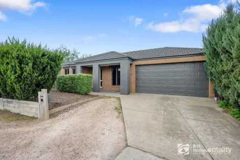 10 Thornhill St, Melton West, VIC 3337