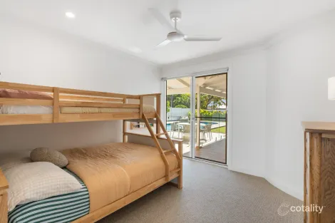 Property photo of 18 Myrtle Court Palm Beach QLD 4221