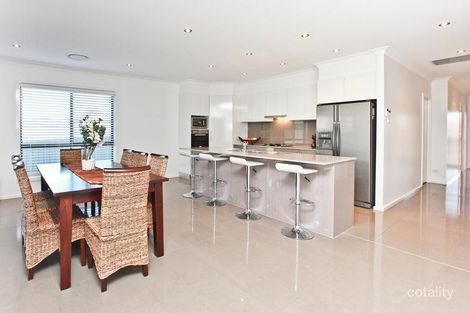 8 John Fallins Cl, Belmont North, NSW 2280