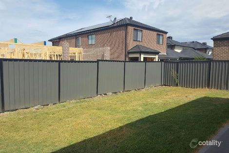 Property photo of 14 Scoria Circuit Craigieburn VIC 3064