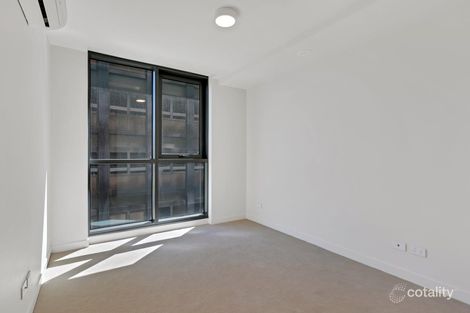 Property photo of 703/12 Queens Road Melbourne VIC 3004