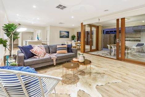 Property photo of 26 Tulliallan Boulevard Cranbourne North VIC 3977