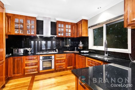 Property photo of 2 East Boundary Road Bentleigh East VIC 3165