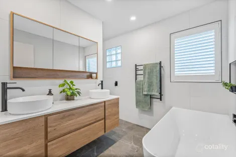 Property photo of 3A Maryn Close Berwick VIC 3806