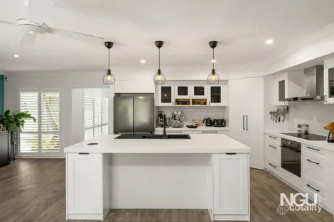 Property photo of 5 Hallow Crescent Augustine Heights QLD 4300