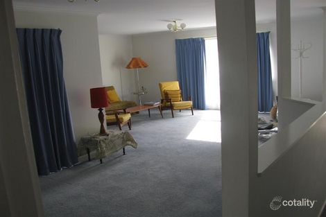 Property photo of 25 The Boulevard Gisborne VIC 3437