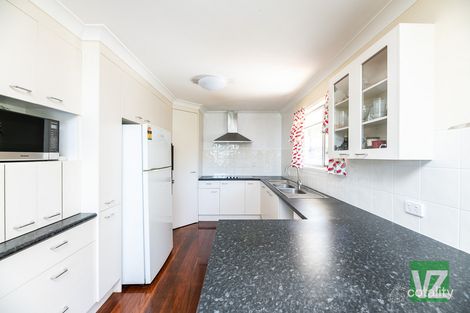 Property photo of 180 Patricks Road Ferny Hills QLD 4055