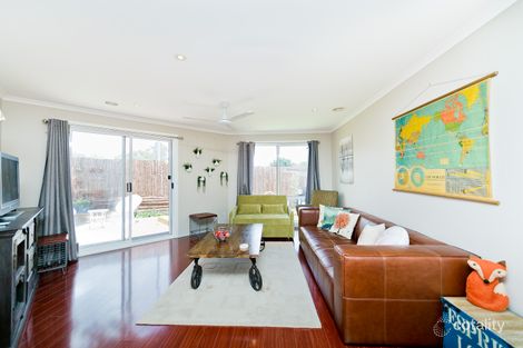 Property photo of 15/17 Elm Way Jerrabomberra NSW 2619