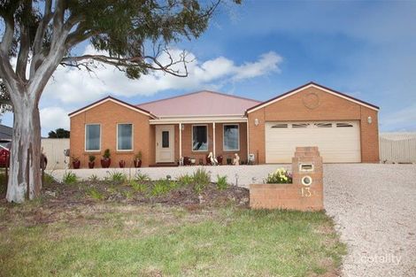 13 Shaw Dr, Romsey, VIC 3434