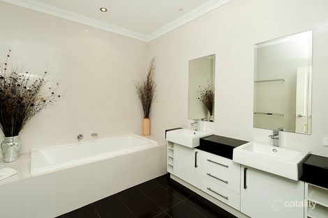 Property photo of 106 Three Bears Loop Secret Harbour WA 6173