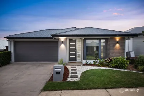 68 KESSELS BVD, GREENBANK, QLD 4124