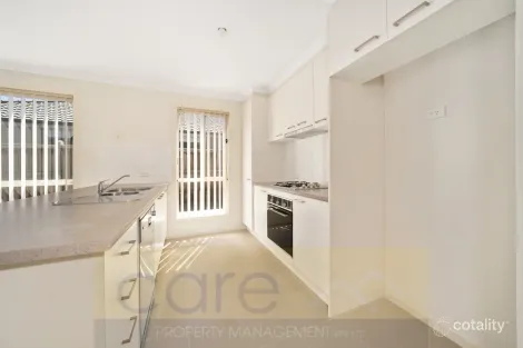 Property photo of 61 Tobin Way Lyndhurst VIC 3975