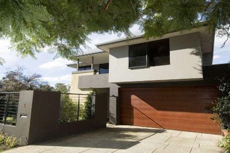 Property photo of 4 Batavia Way Salter Point WA 6152