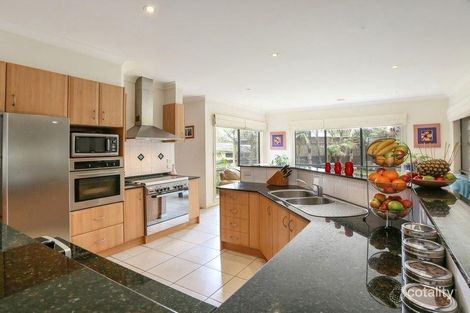 Property photo of 24 Stefans Court Skye VIC 3977