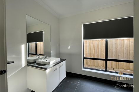 Property photo of 24 Marmalade Road Manor Lakes VIC 3024