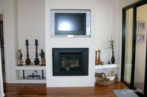 Property photo of 43 Lee Anne Crescent Helensvale QLD 4212