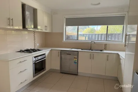 Property photo of 1/17 Edinborough Street Hallam VIC 3803