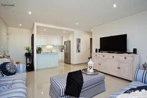 Property photo of 37/17 Marine Parade Redcliffe QLD 4020
