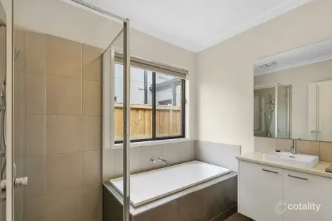 Property photo of 9 Bismark Road Tarneit VIC 3029