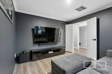 Property photo of 4 Varley Crest Landsdale WA 6065
