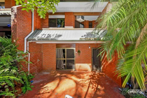 2/33 Scenic Hwy, Cooee Bay, QLD 4703