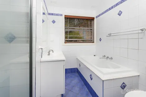 Property photo of 15 Lamerton Drive Figtree NSW 2525