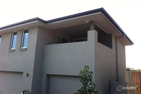 2/11 Istana St, Campbelltown, NSW 2560