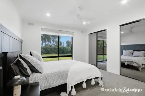 Property photo of 2 Field Court Morwell VIC 3840