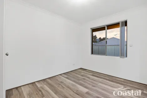 Property photo of 33 Tandure Heights Lakelands WA 6180