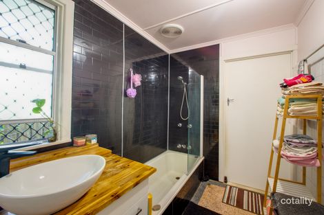 Property photo of 13 Woodgate Street Churchill QLD 4305