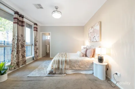 Property photo of 2 The Boulevard Parafield Gardens SA 5107