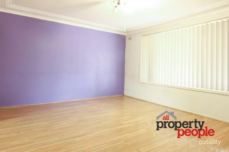 Property photo of 6 Waterloo Place Glenfield NSW 2167