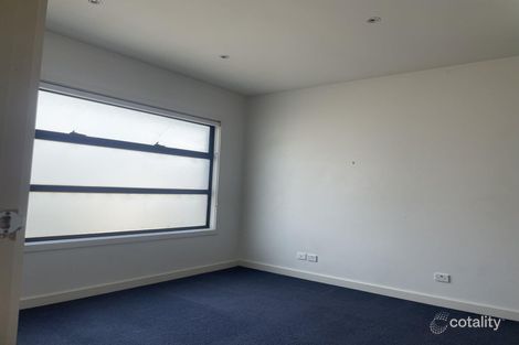 Property photo of 1/32 McComas Grove Burwood VIC 3125