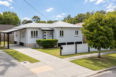 17 STRATHAIRD ST, DARRA, QLD 4076